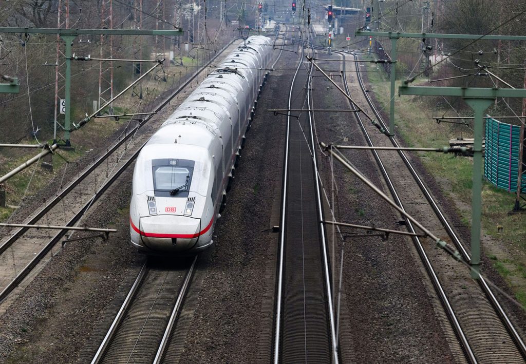 Telekom: Größtes Funkloch bei der Deutschen Bahn soll bis 2027 behoben werden